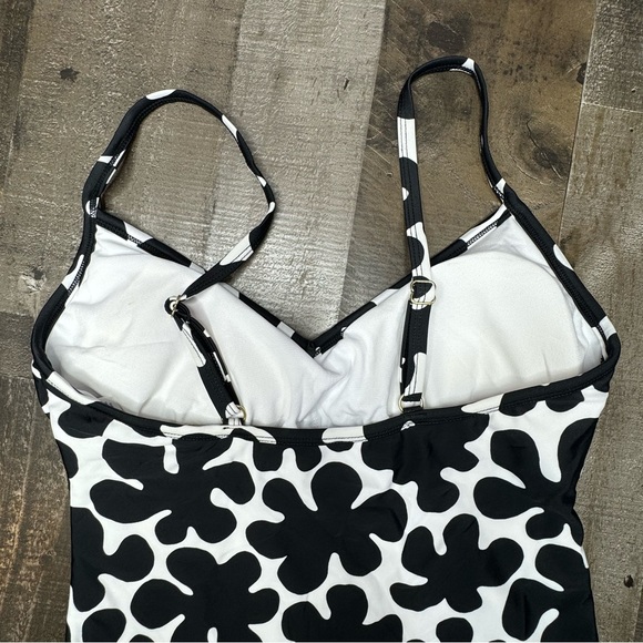 NWT Marimeeko for Target One Piece Swim Medium - Picture 5 of 13
